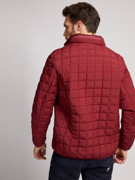 Bordo Spalvos Paminkštinta Striukė Atspėti