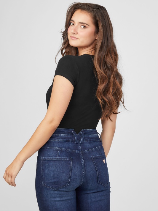 Gigi Logotipas Tee Jet Black Spėjimas