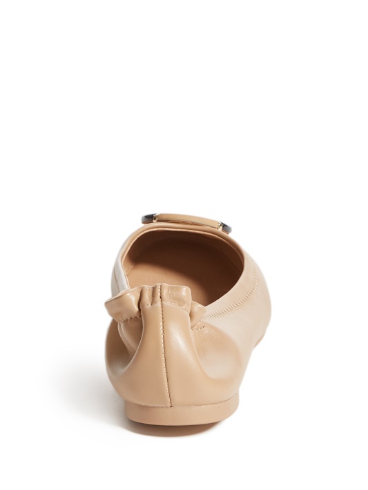 Tan Guess Senna Logotipu Baleto Butai