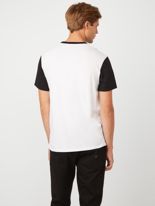 Davion Color-block Logotipas Tee Jet Black Spėjimas