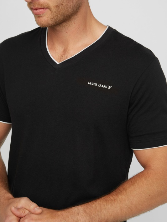 Atspėti Armin V-neck T Jet Juoda