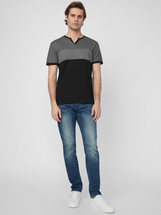Franz Slit Tee Guess Jet Black