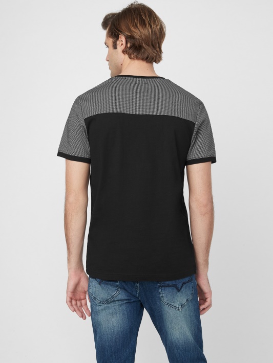 Franz Slit Tee Guess Jet Black