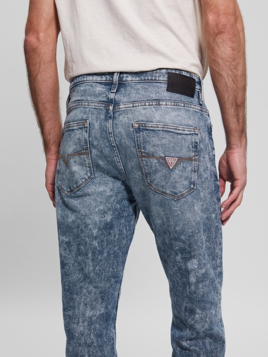 Modernūs Bootcut Džinsai Atspėti Vintažinį Indigo